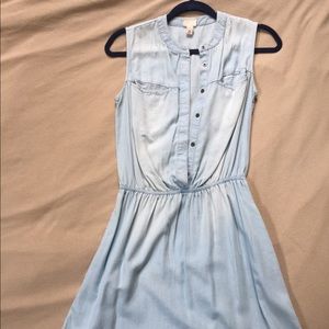 Short chambray dress